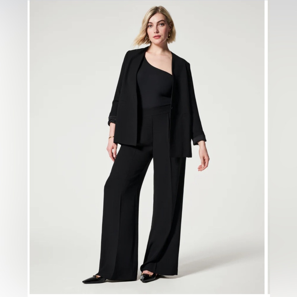 SPANX Carefree Crepe Pleated Trousers